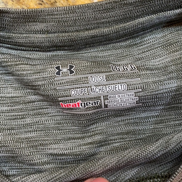 Under Armour t-shirt - Picture 2 of 3